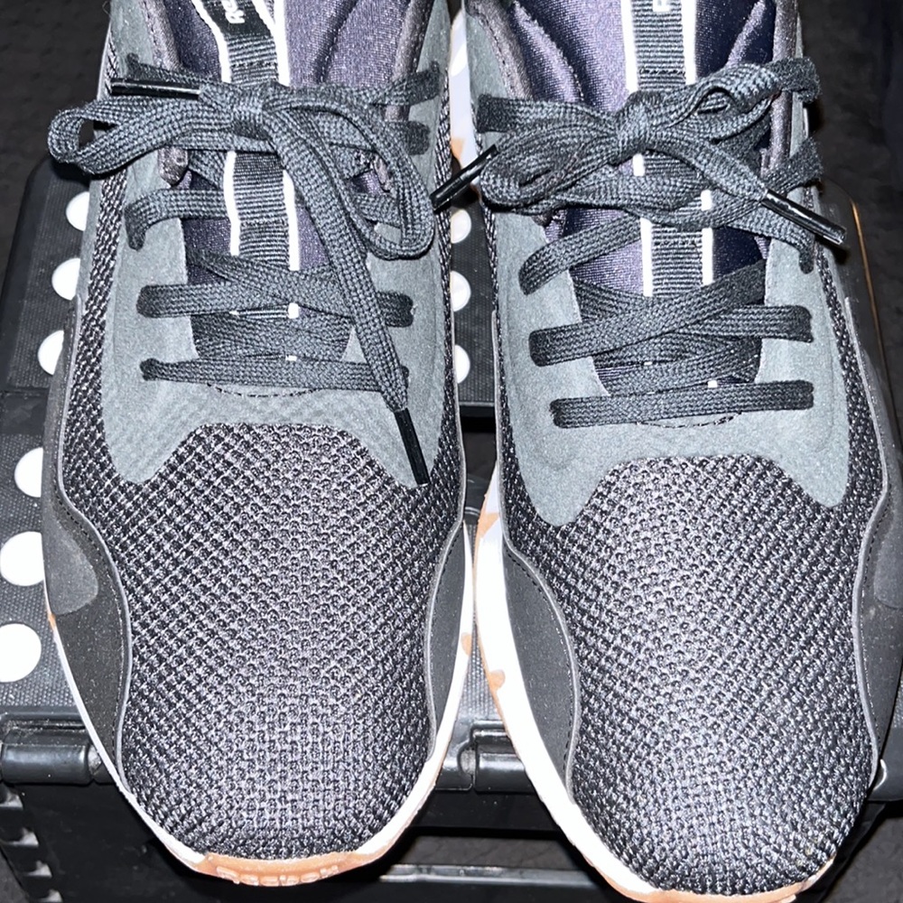 Mens Reebok sneakers - Picture 6 of 7